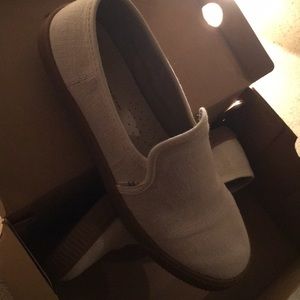 TOMS women’s shoes